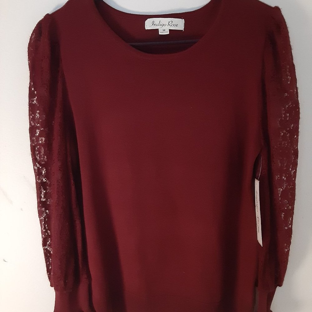 INDIGO ROSE LONG LACED SLEEVED TOP IN WINE COLOR SIZE MEDIUM